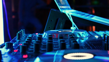 Stage lighting advantages